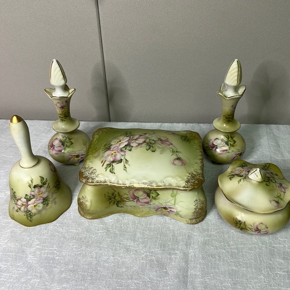Vintage Nippon vanity set